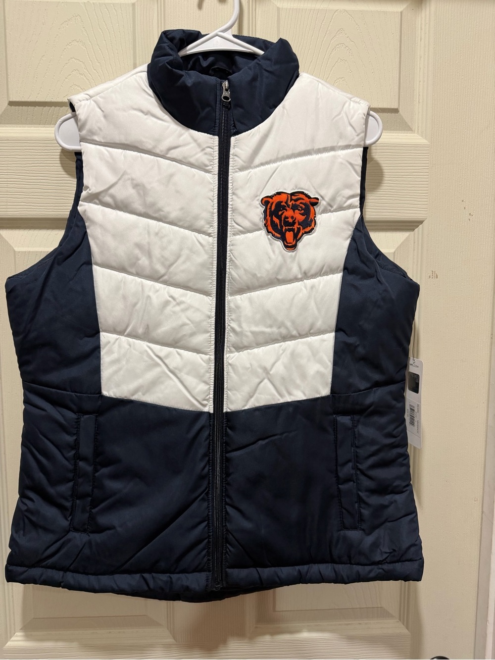 Women’s Navy & White Puffer Vest with Chicago Bears Logo